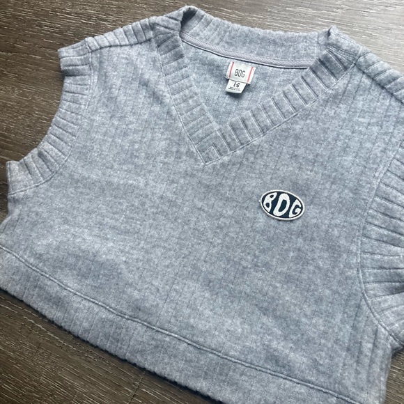 Urban Outfitters BDG Sweater Vest Grey Size Large - Picture 2 of 3
